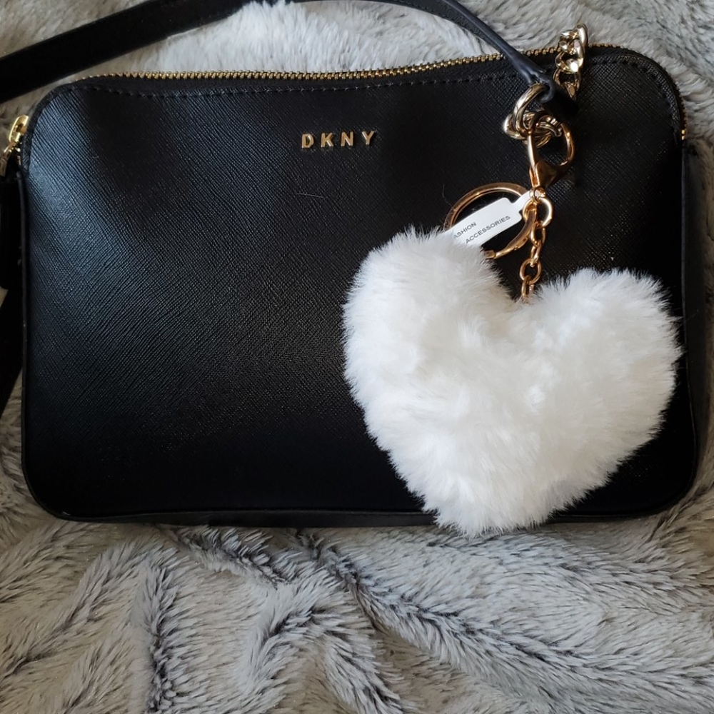 Fuzzy Heart Keychain - Picture 3 of 3